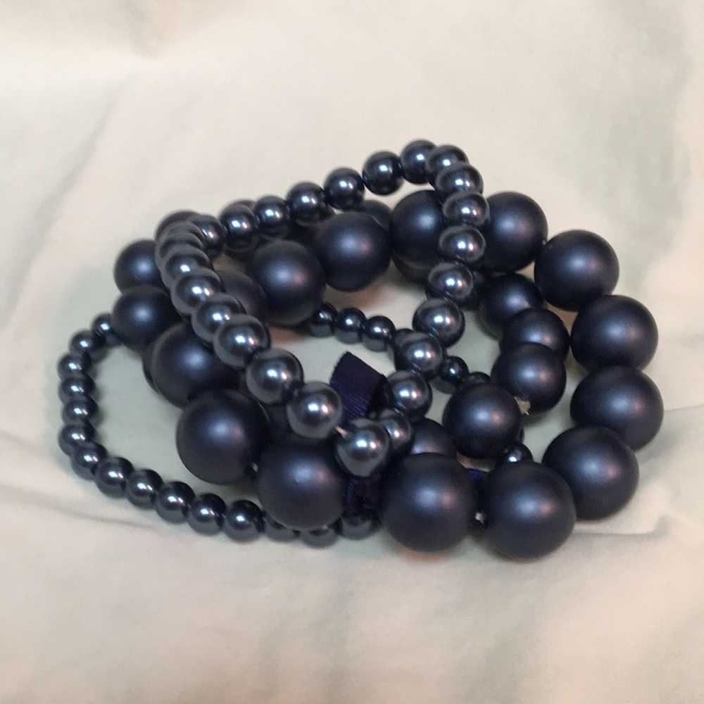 Beautiful in blue stackable bracelets - Picture 3 of 3